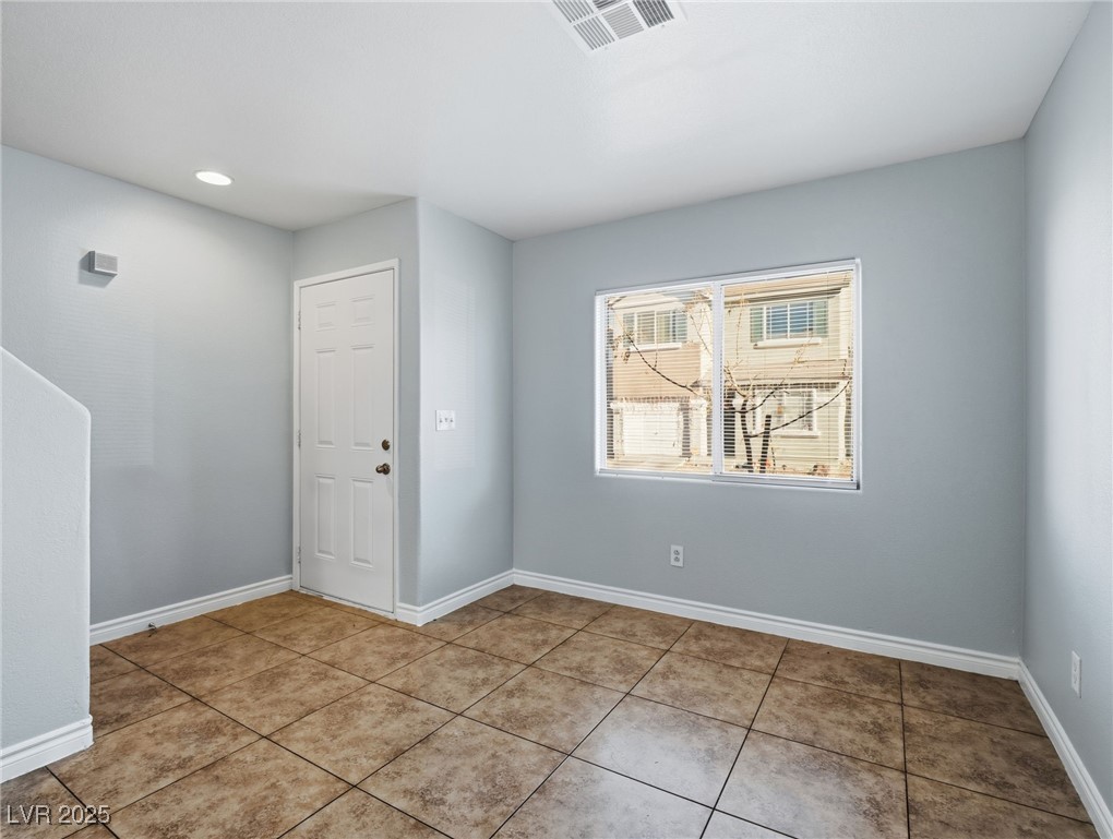 2281 Hidden View Street Las Vegas, NV 89156 - Photo 15 of 39
