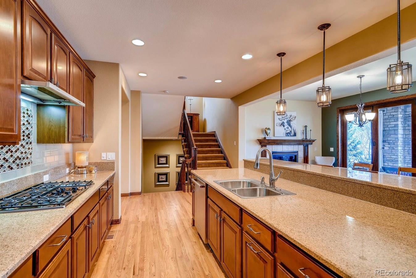 326 Maplehurst Point Highlands Ranch, CO 80126 - Photo 6 of 33 Gallery Image 6
