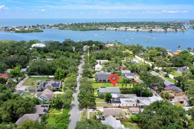 $859,000 | 2637 Bayside Drive South, St. Petersburg, FL 33705