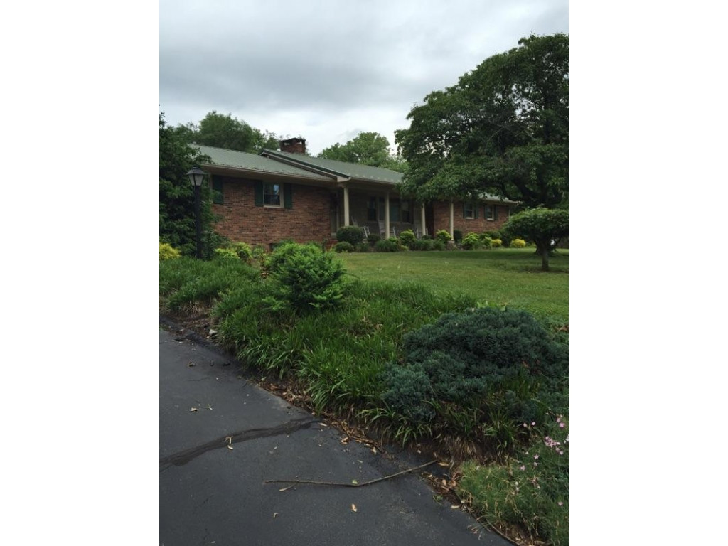 2210 Old Lewis Road Johnson City, TN 37601 - Photo 3 of 11 Photo 3