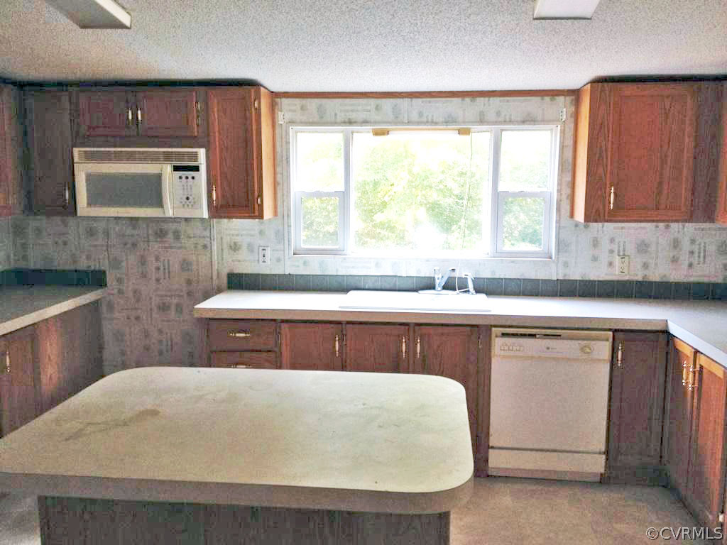 651 Kates Neck Road Topping, VA 23169 - Photo 4 of 17 Gallery Image 4