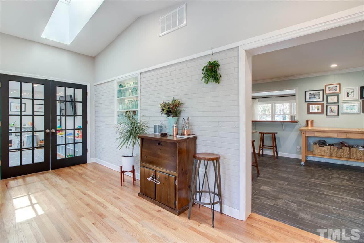 204 Lexington Road Chapel Hill, NC 27516 - Photo 14 of 28 Gallery Image 14