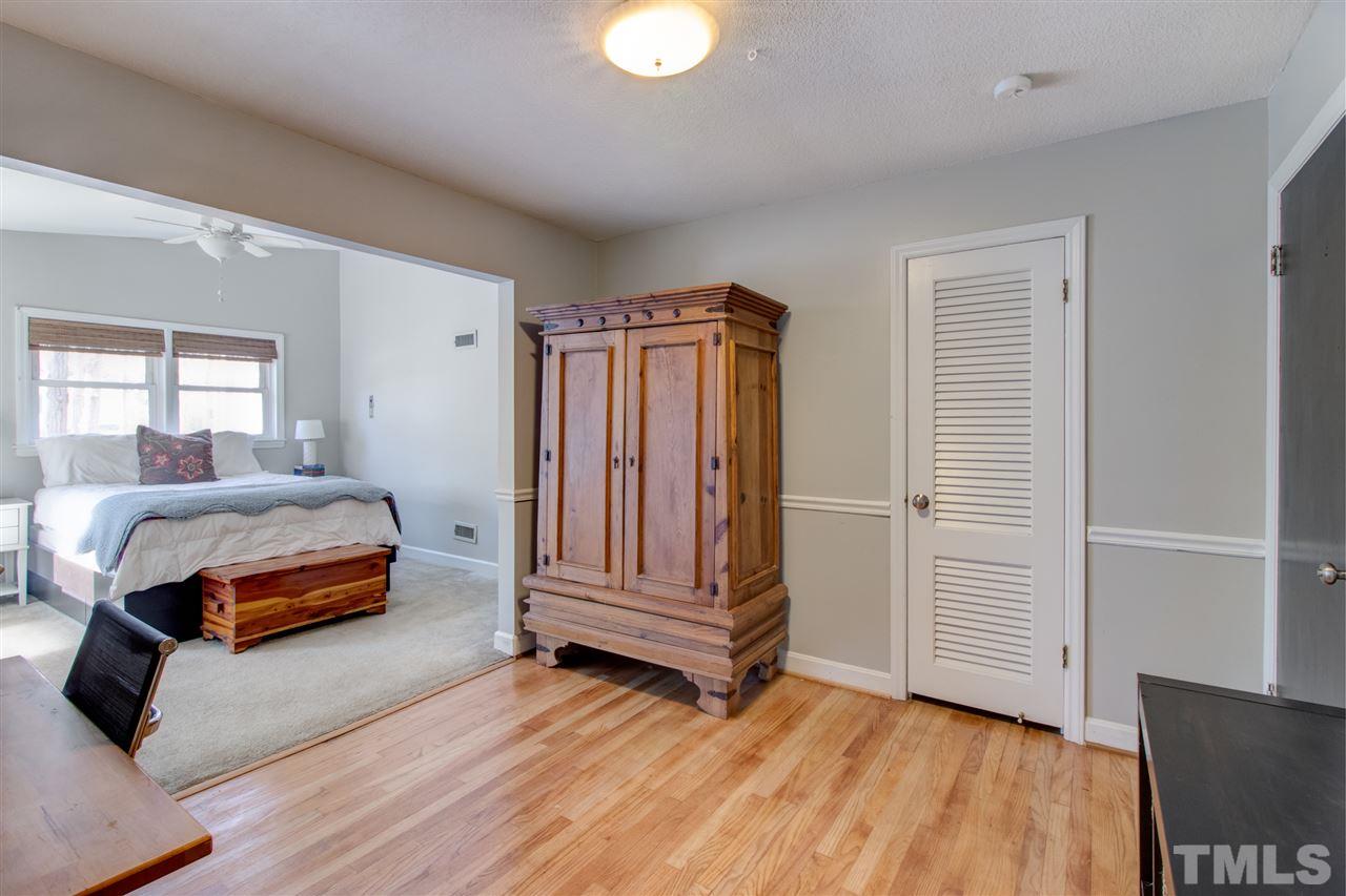 204 Lexington Road Chapel Hill, NC 27516 - Photo 24 of 28 Gallery Image 24