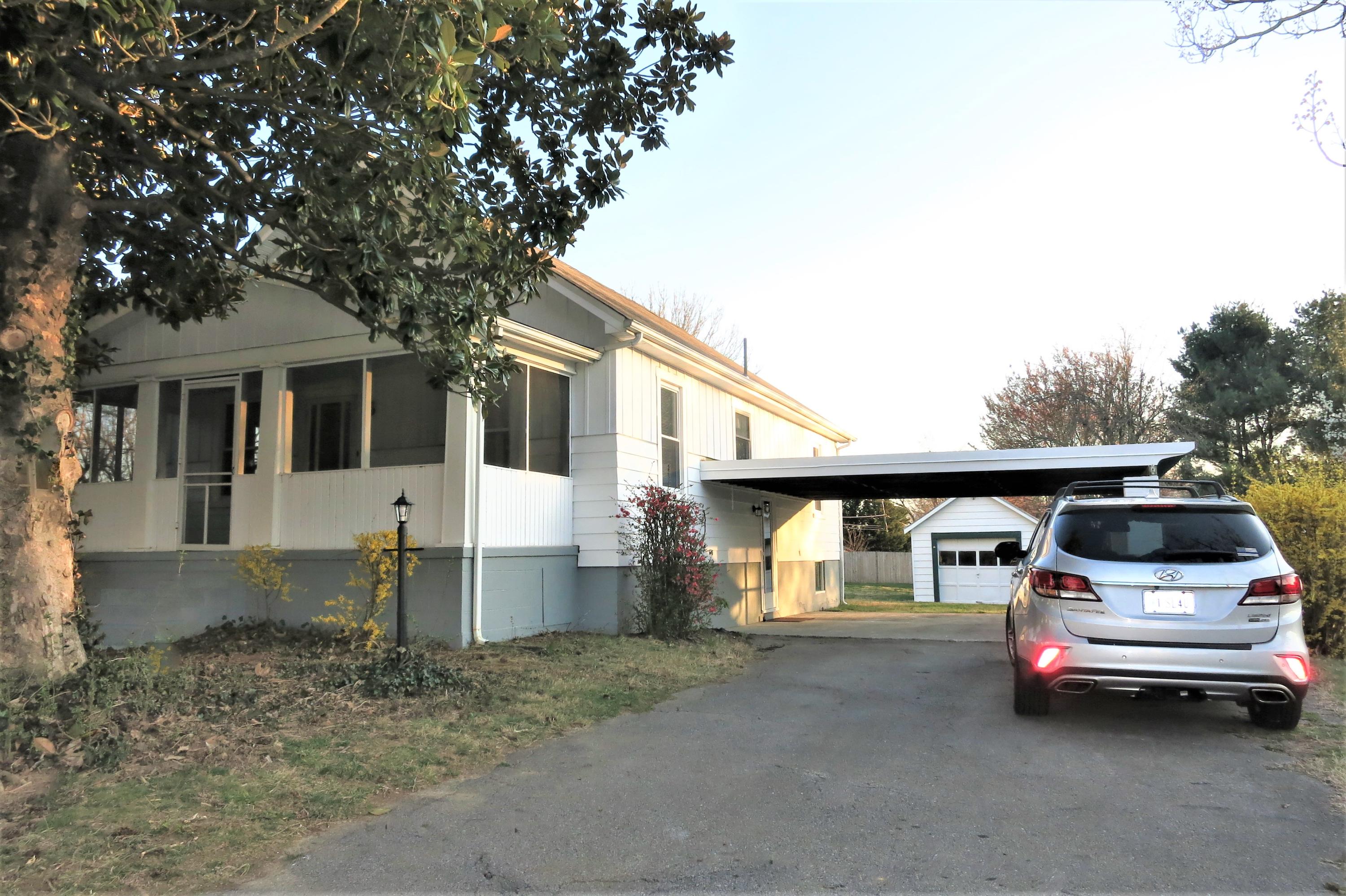7808 Barrens Road Roanoke, VA 24019 - Photo 1 of 26 Barrens Front