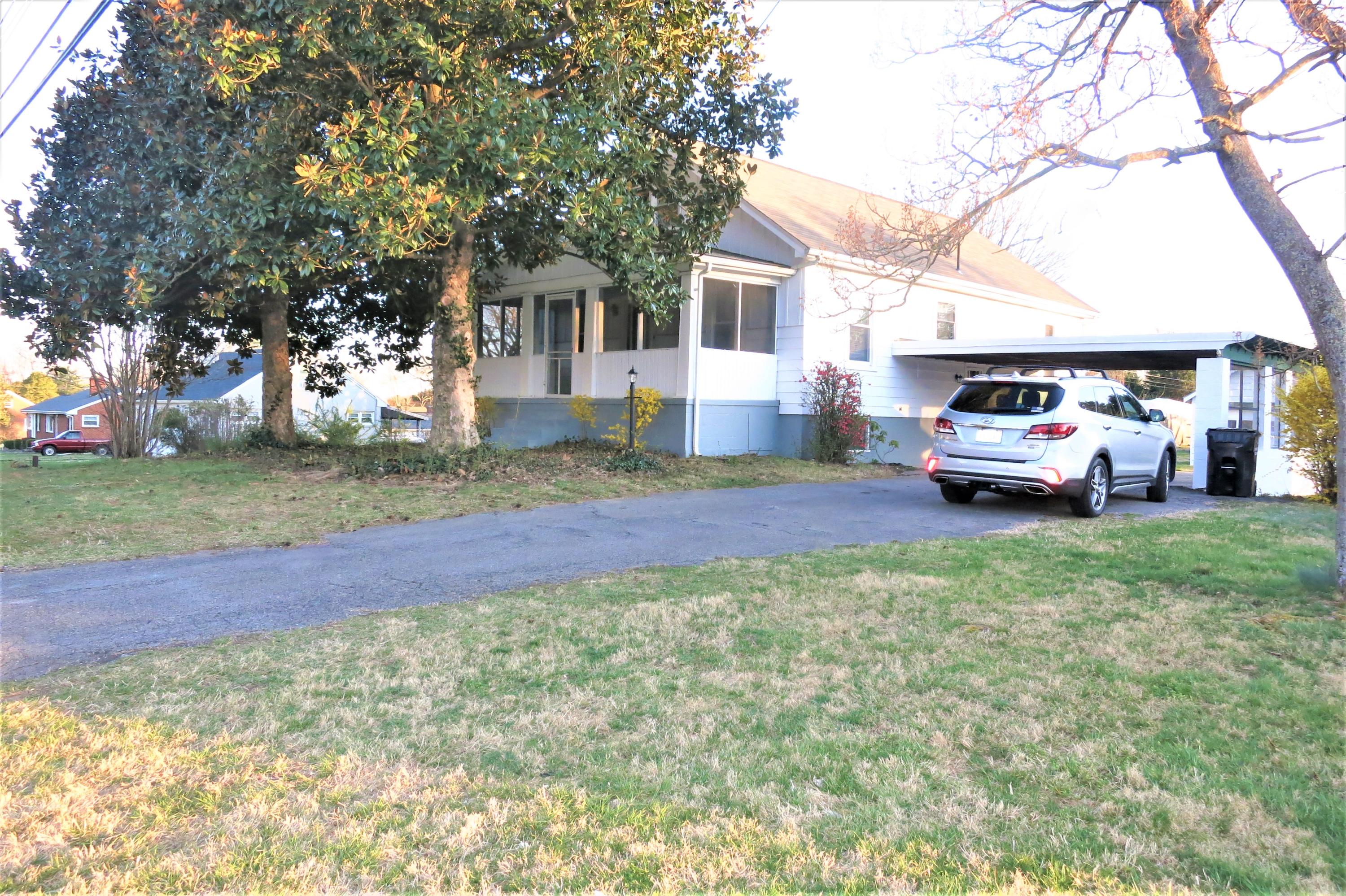 7808 Barrens Road Roanoke, VA 24019 - Photo 2 of 26 Barrens Front