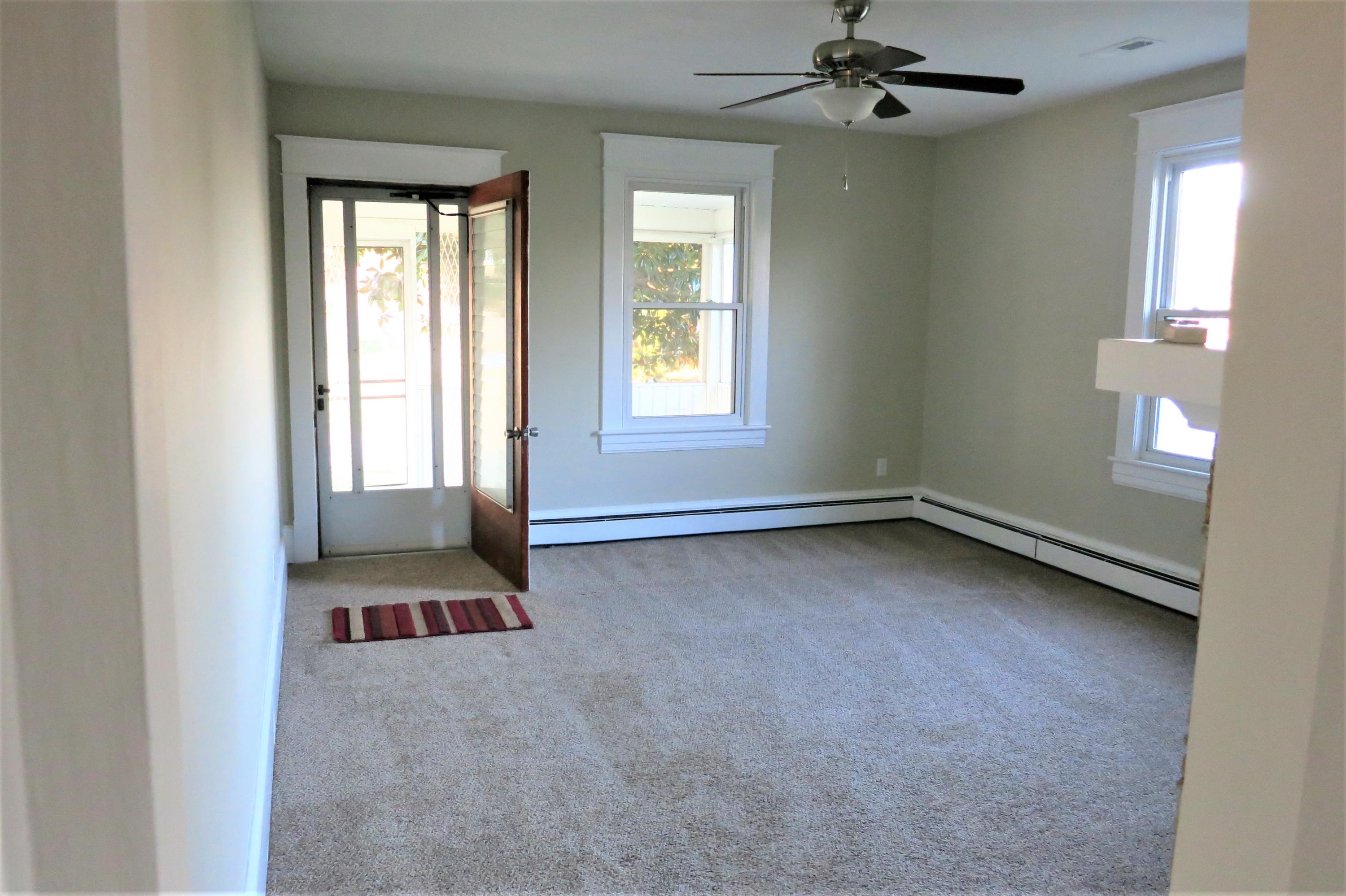 7808 Barrens Road Roanoke, VA 24019 - Photo 14 of 26 Living Room