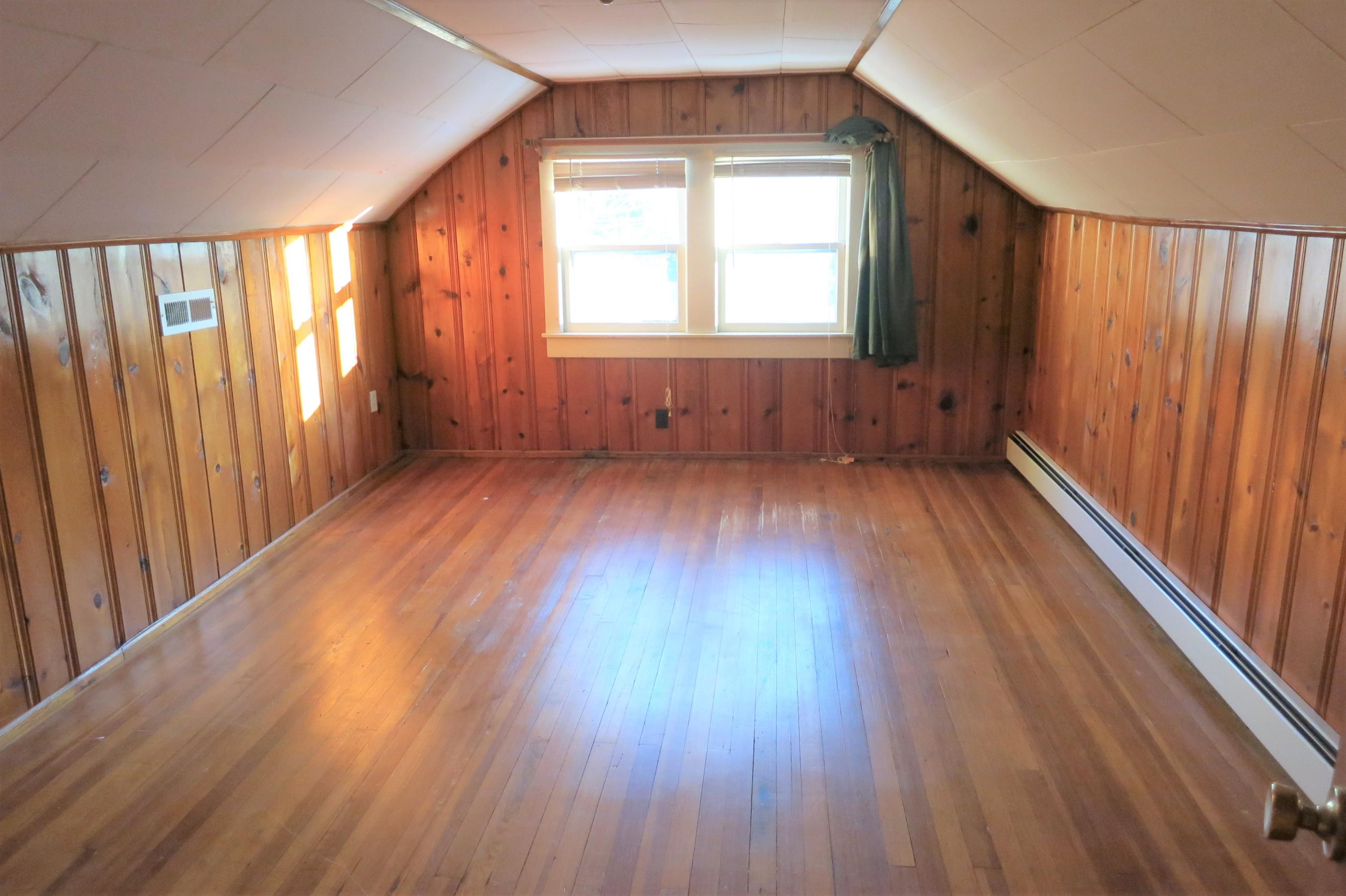 7808 Barrens Road Roanoke, VA 24019 - Photo 24 of 26 Upstairs Bedroom