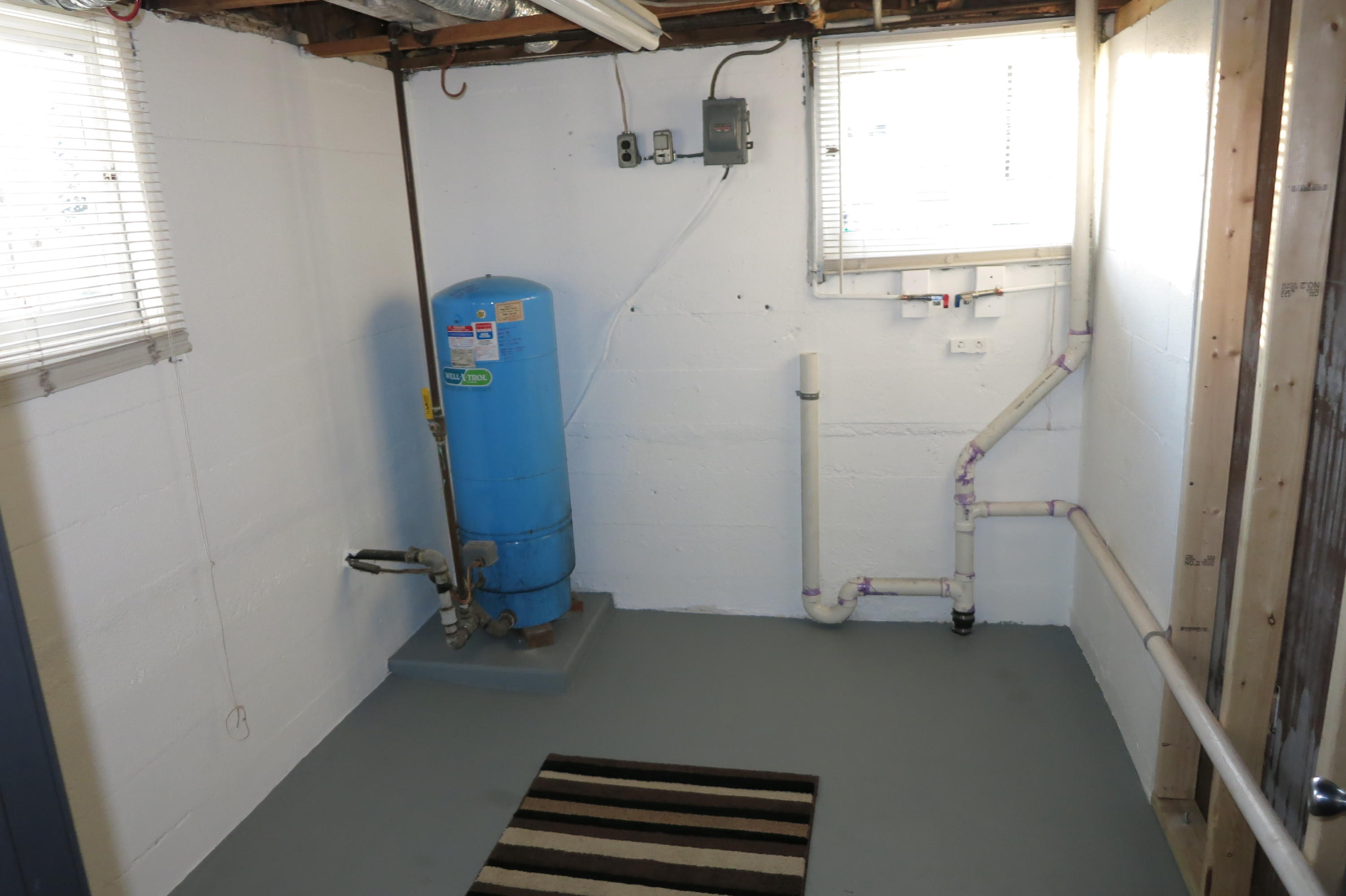 7808 Barrens Road Roanoke, VA 24019 - Photo 25 of 26 Laundry Room