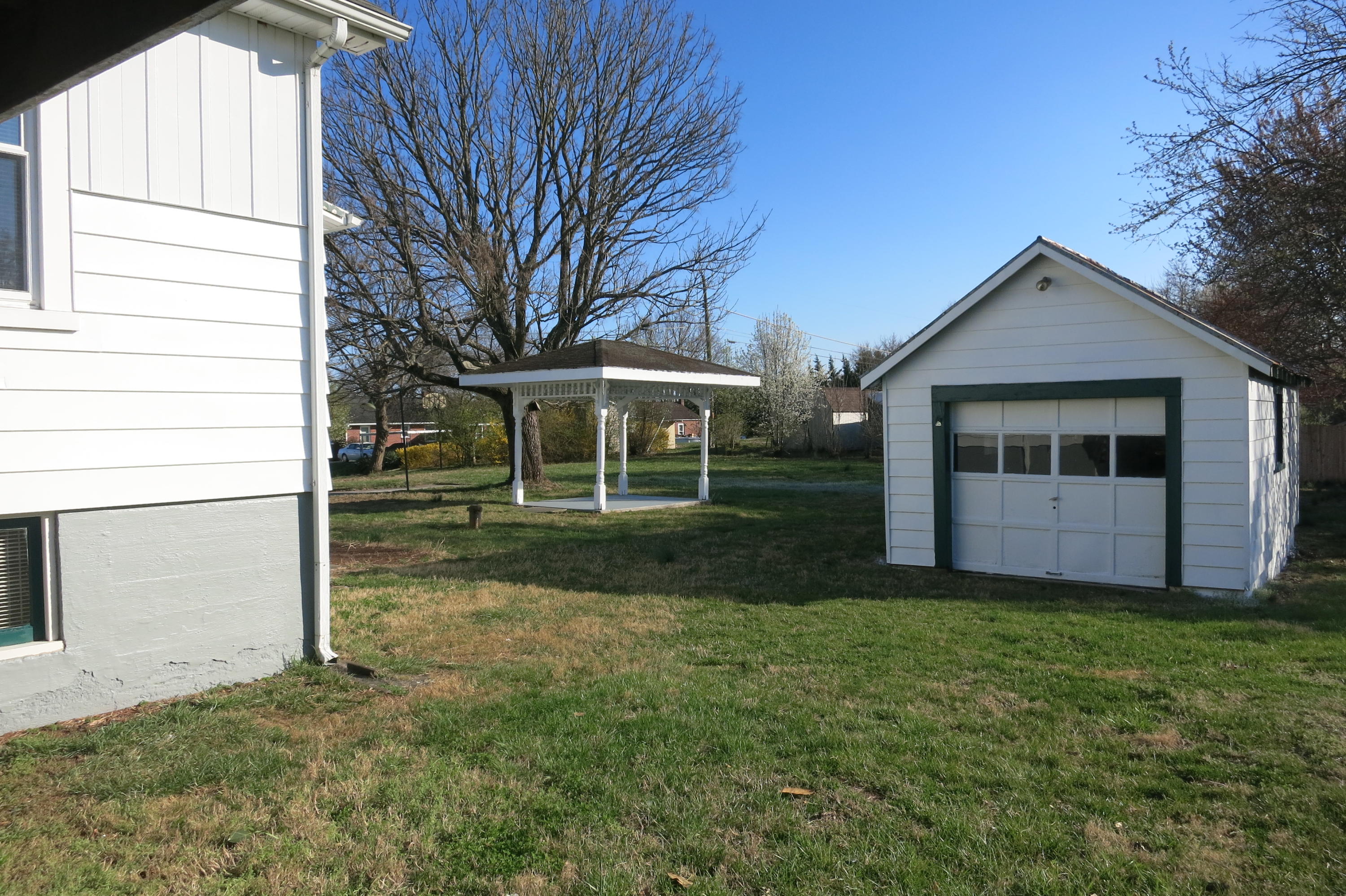 7808 Barrens Road Roanoke, VA 24019 - Photo 6 of 26 Barrens Garage