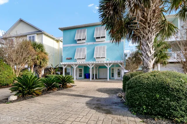 $2,200 | 1315 Bowfin Lane, Unit 2, Carolina Beach, NC 28428