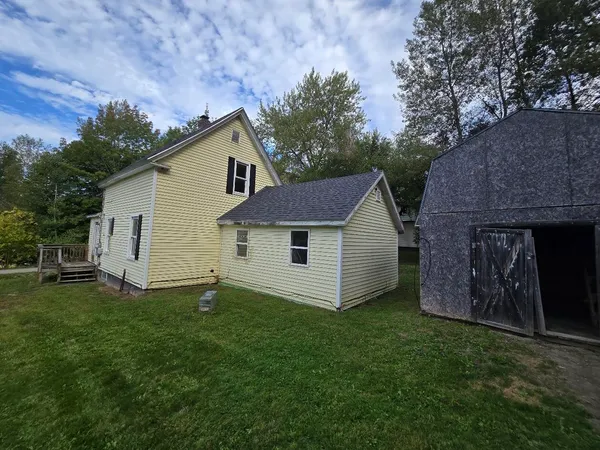 $91,200 | 111 Prospect Street, Dexter, ME 04930