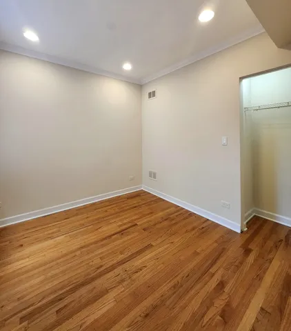 $1,645 | 2856 West Rosemont Avenue, Unit 2, Chicago, IL 60659