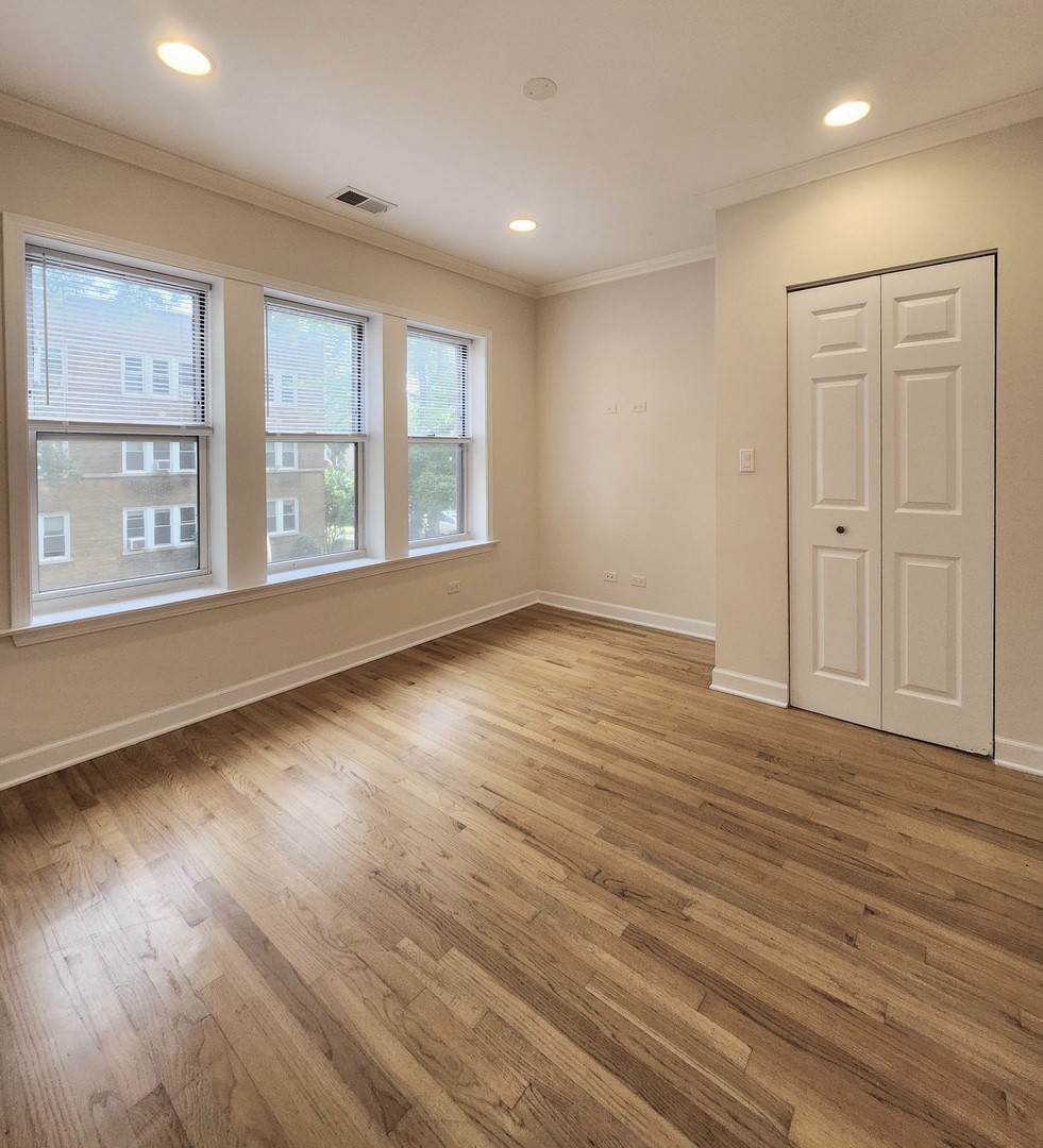 2856 West Rosemont Avenue, Unit 2 Chicago, IL 60659 - Photo 6 of 11