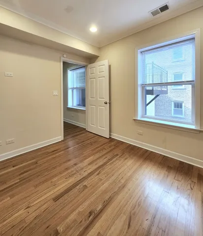 $1,645 | 2856 West Rosemont Avenue, Unit 2, Chicago, IL 60659