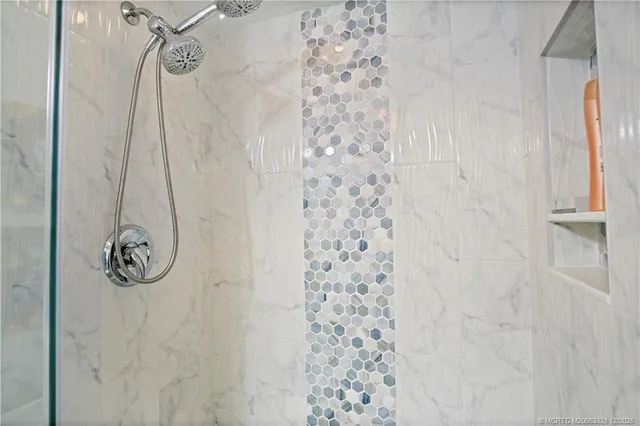 $8,900 | 245 Northeast MacArthur Boulevard, Unit 12, Stuart, FL 34996