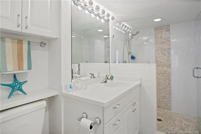 $8,900 | 245 Northeast MacArthur Boulevard, Unit 12, Stuart, FL 34996