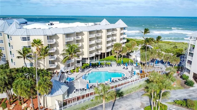 $8,900 | 245 Northeast MacArthur Boulevard, Unit 12, Stuart, FL 34996