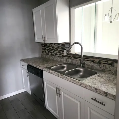 $1,400 | 2040 San Marcos Drive Southeast, Unit 105, Winter Haven, FL 33880