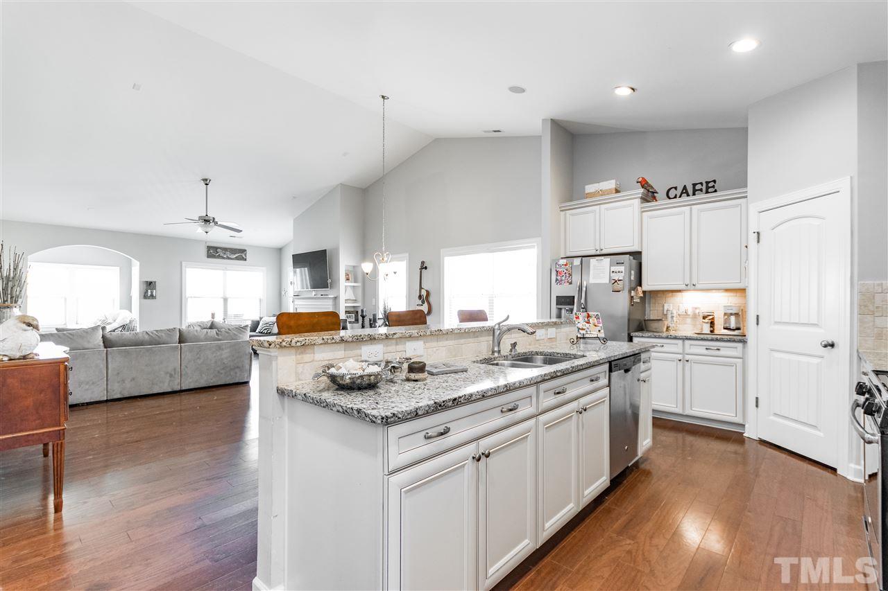 501 Quartz Valley Way Fuquay-Varina, NC 27526 - Photo 8 of 30