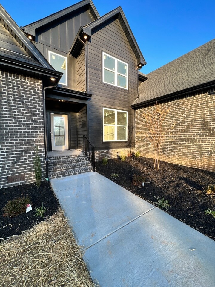 3677 Highship Road Murfreesboro, TN 37130 - Photo 3 of 59 Gallery Image 3