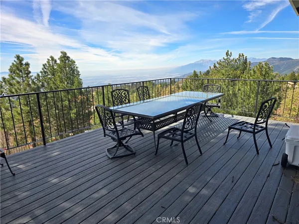 $1,299,500 | 30461 Live Oak Drive, Running Springs, CA 92382