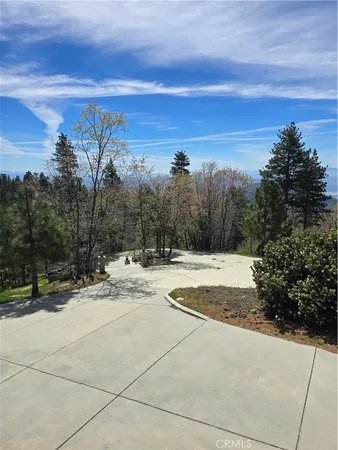 $1,299,500 | 30461 Live Oak Drive, Running Springs, CA 92382