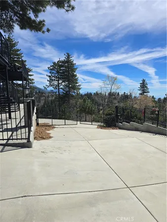 $1,299,500 | 30461 Live Oak Drive, Running Springs, CA 92382