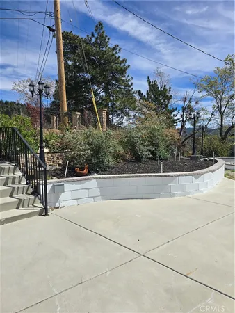 $1,299,500 | 30461 Live Oak Drive, Running Springs, CA 92382