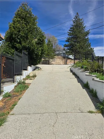 $1,299,500 | 30461 Live Oak Drive, Running Springs, CA 92382