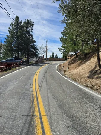 $1,299,500 | 30461 Live Oak Drive, Running Springs, CA 92382