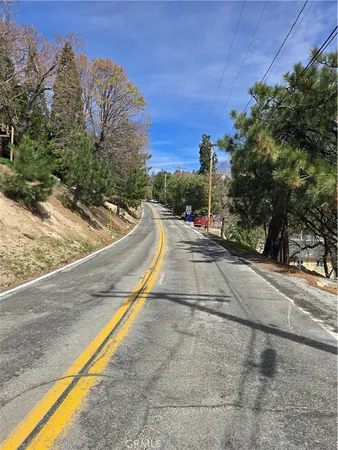 $1,299,500 | 30461 Live Oak Drive, Running Springs, CA 92382