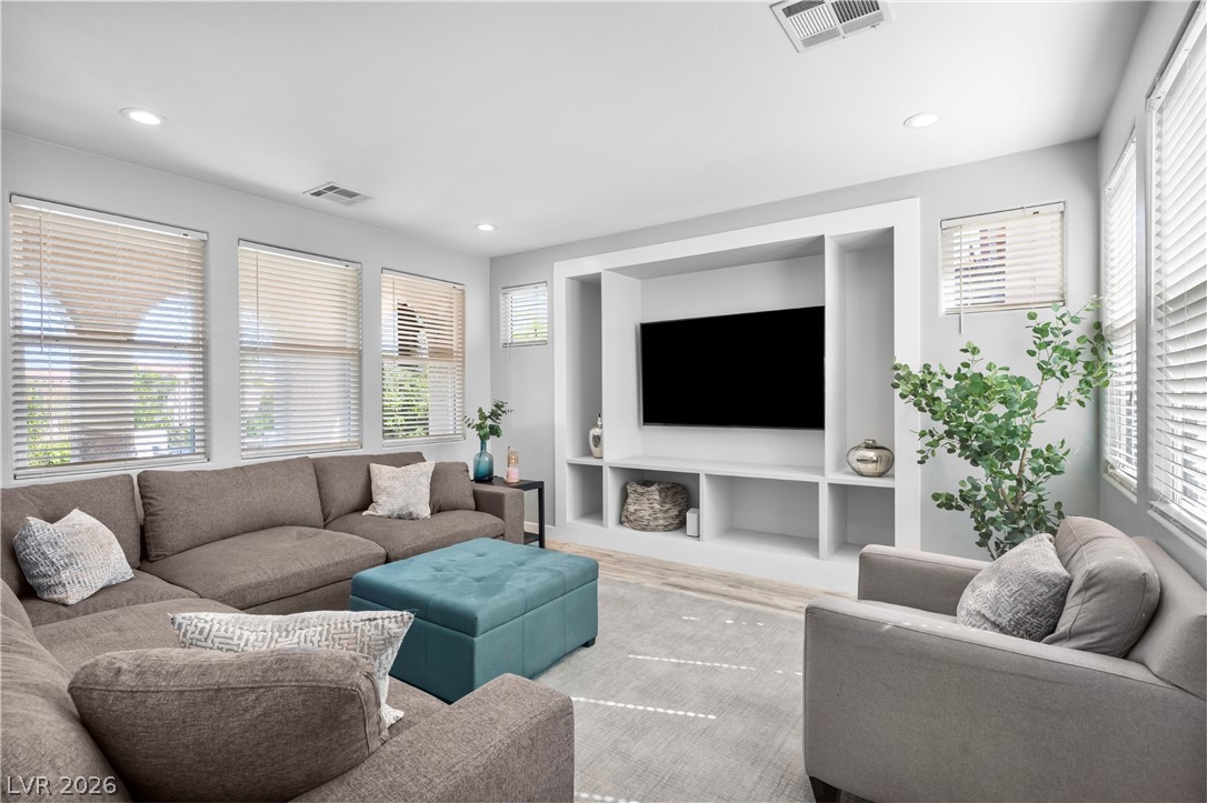 564 Ivy Spring Street Las Vegas, NV 89138 - Photo 8 of 50