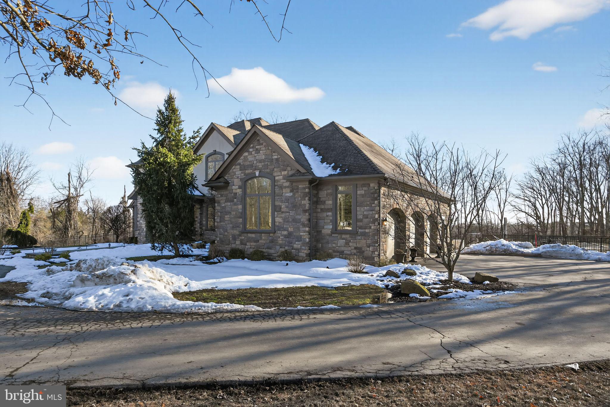 31 Barry Road Lambertville, NJ 08530 - Photo 5 of 52 Circular drive