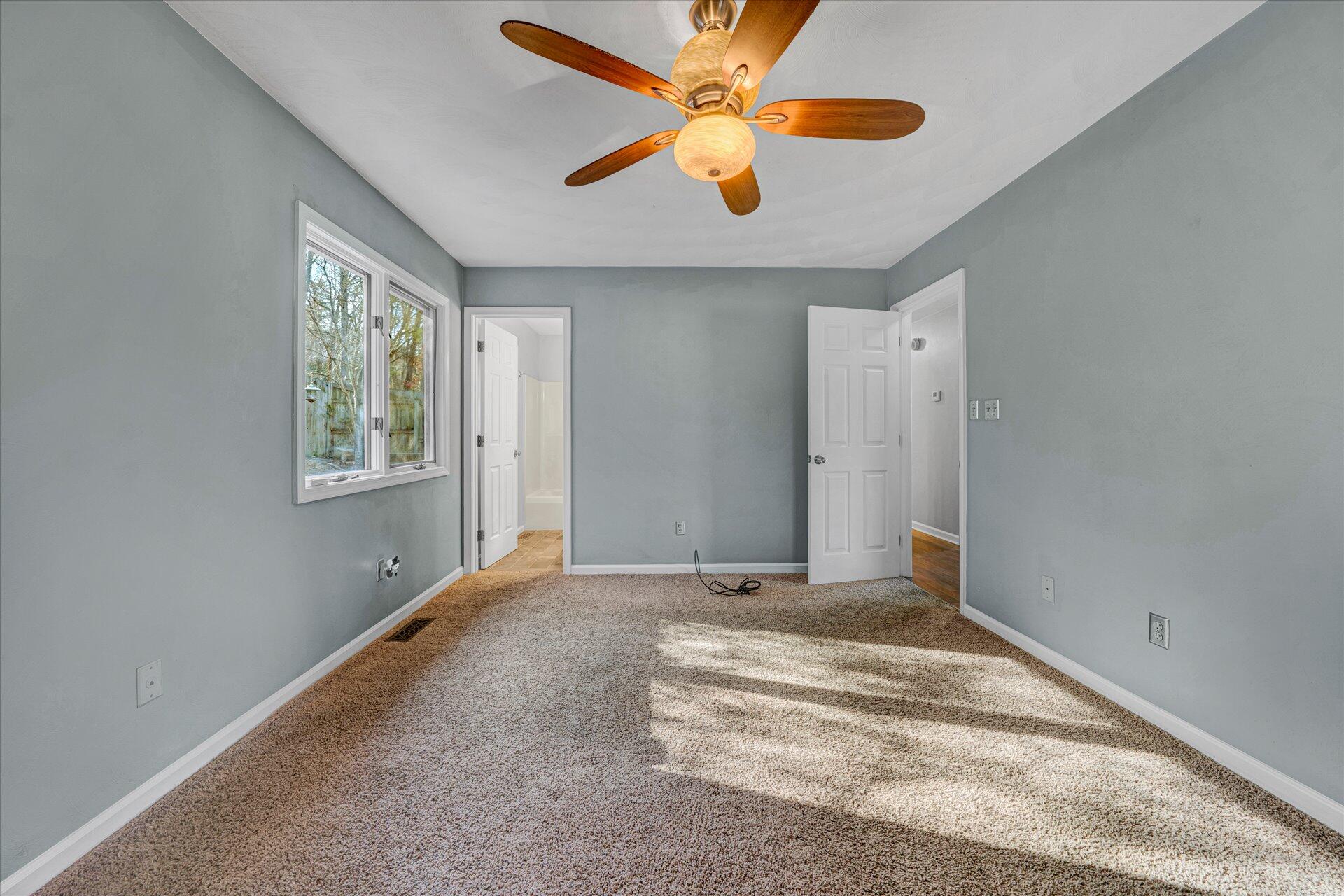 2708 Grandin Road Southwest Roanoke, VA 24015 - Photo 12 of 30 13-DSC00049