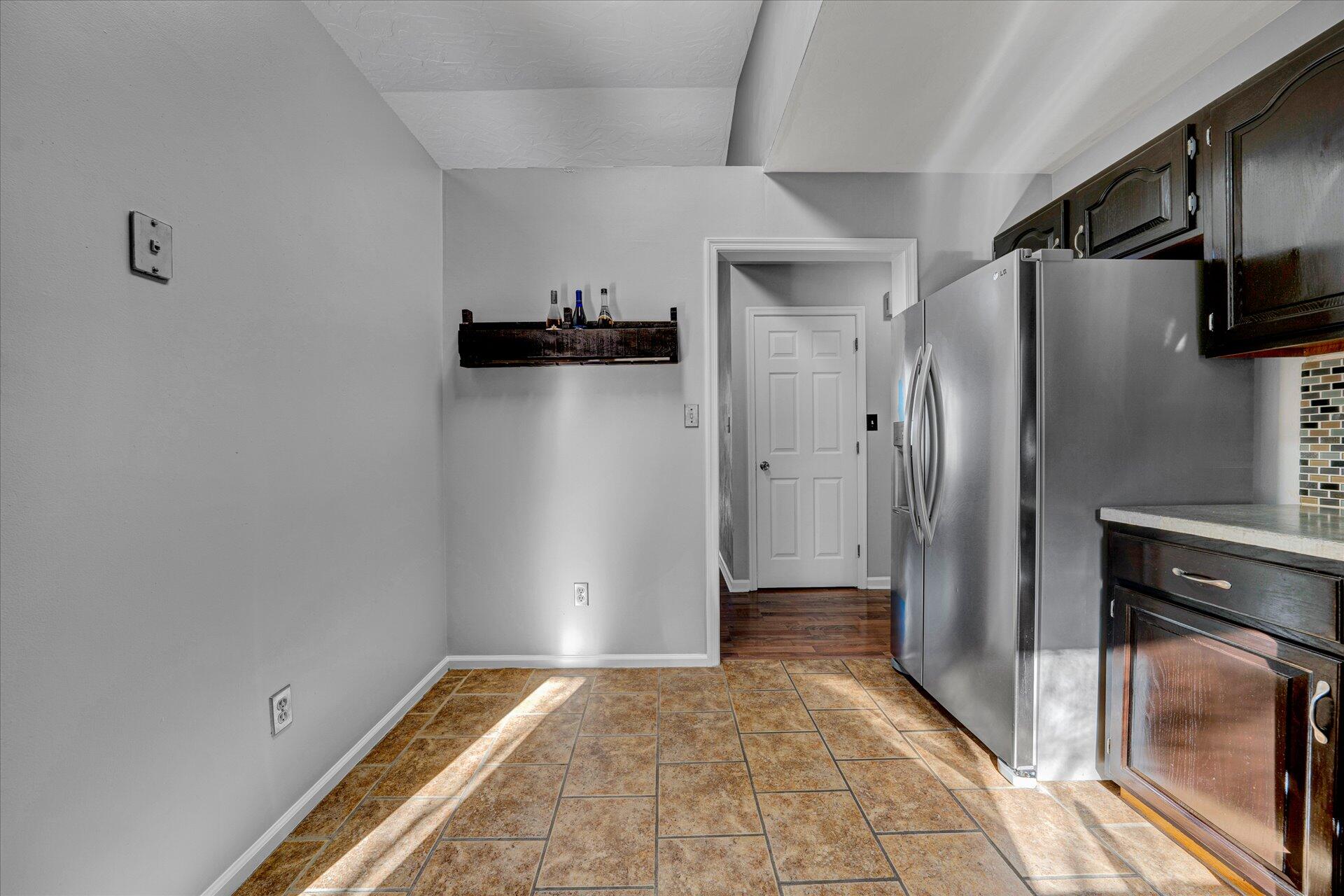 2708 Grandin Road Southwest Roanoke, VA 24015 - Photo 10 of 30 10-DSC00040