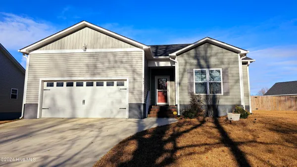 $2,000 | 307 Garland Shores Drive, Hubert, NC 28539