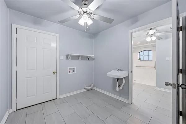 $329,000 | 1211 Overlook Court, Whitney, TX 76692