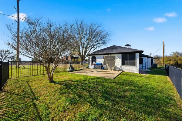 $329,000 | 1211 Overlook Court, Whitney, TX 76692