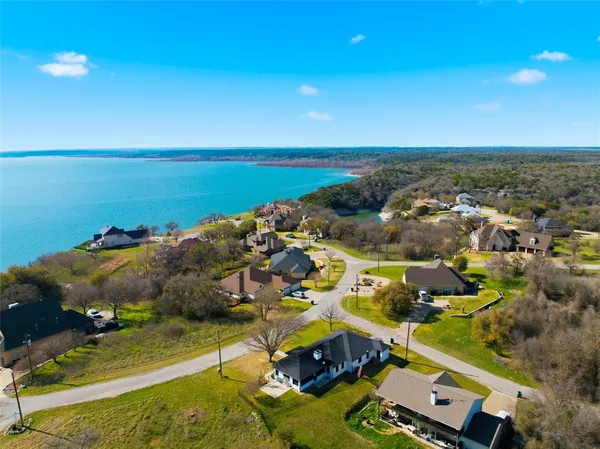 $329,000 | 1211 Overlook Court, Whitney, TX 76692