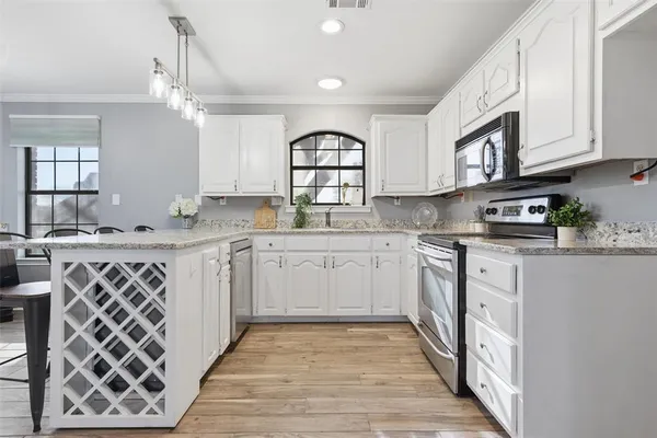 $329,000 | 1211 Overlook Court, Whitney, TX 76692