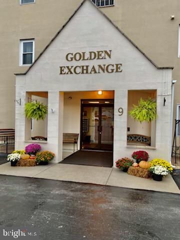 9 2nd Avenue, Unit 4 Hanover, PA 17331 - Photo 3 of 20 Gallery Image 3