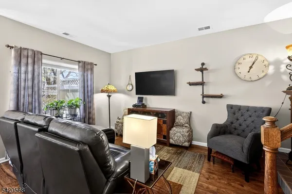 $479,900 | 48 Academy Court, Bedminster, NJ 07921