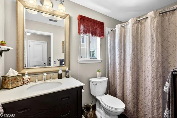 $479,900 | 48 Academy Court, Bedminster, NJ 07921