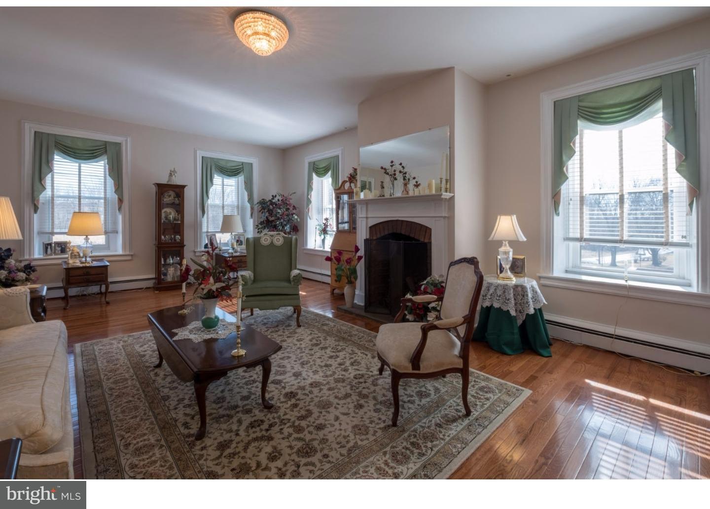 200 Milford Road Downingtown, PA 19335 - Photo 4 of 25 Living Room