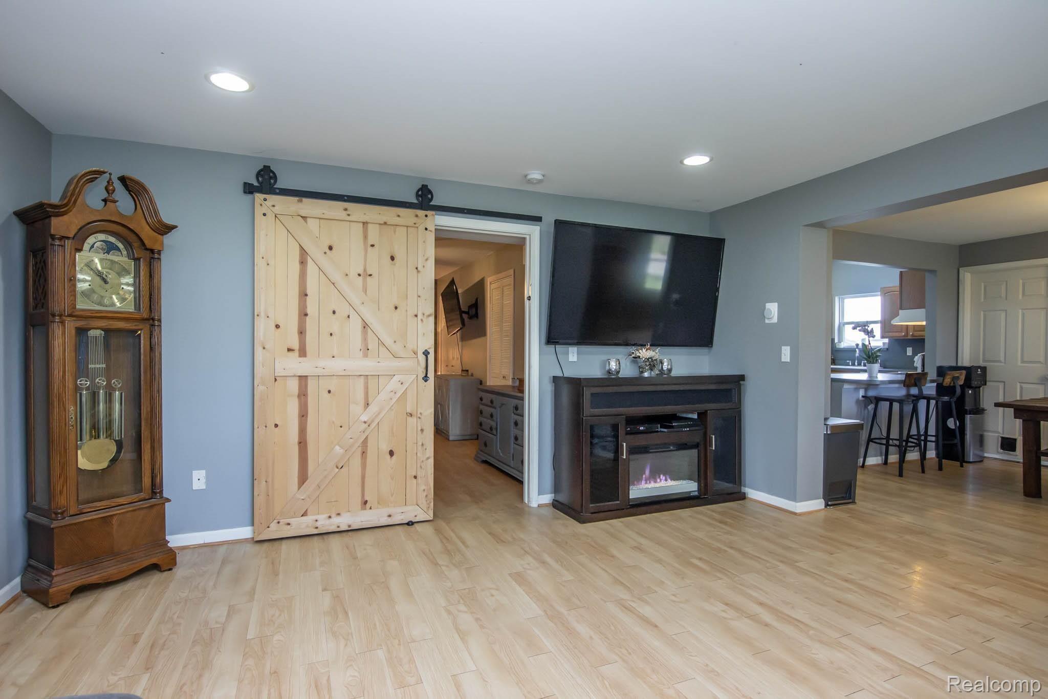 11088 Horton Road Goodrich, MI 48438 - Photo 10 of 40 IMG_3098.jpg