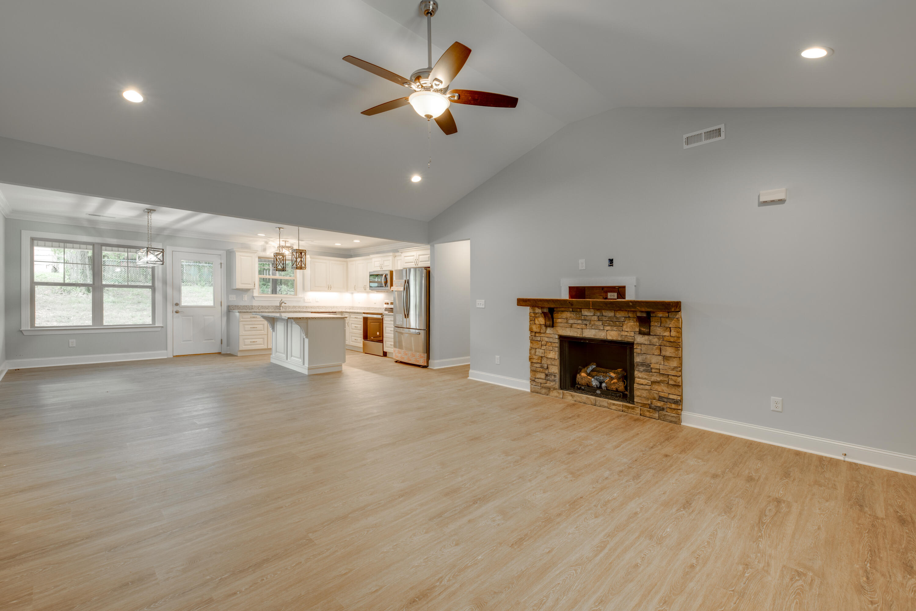 414 Forrest Road Fort Oglethorpe, GA 30742 - Photo 11 of 36 DSC_5824