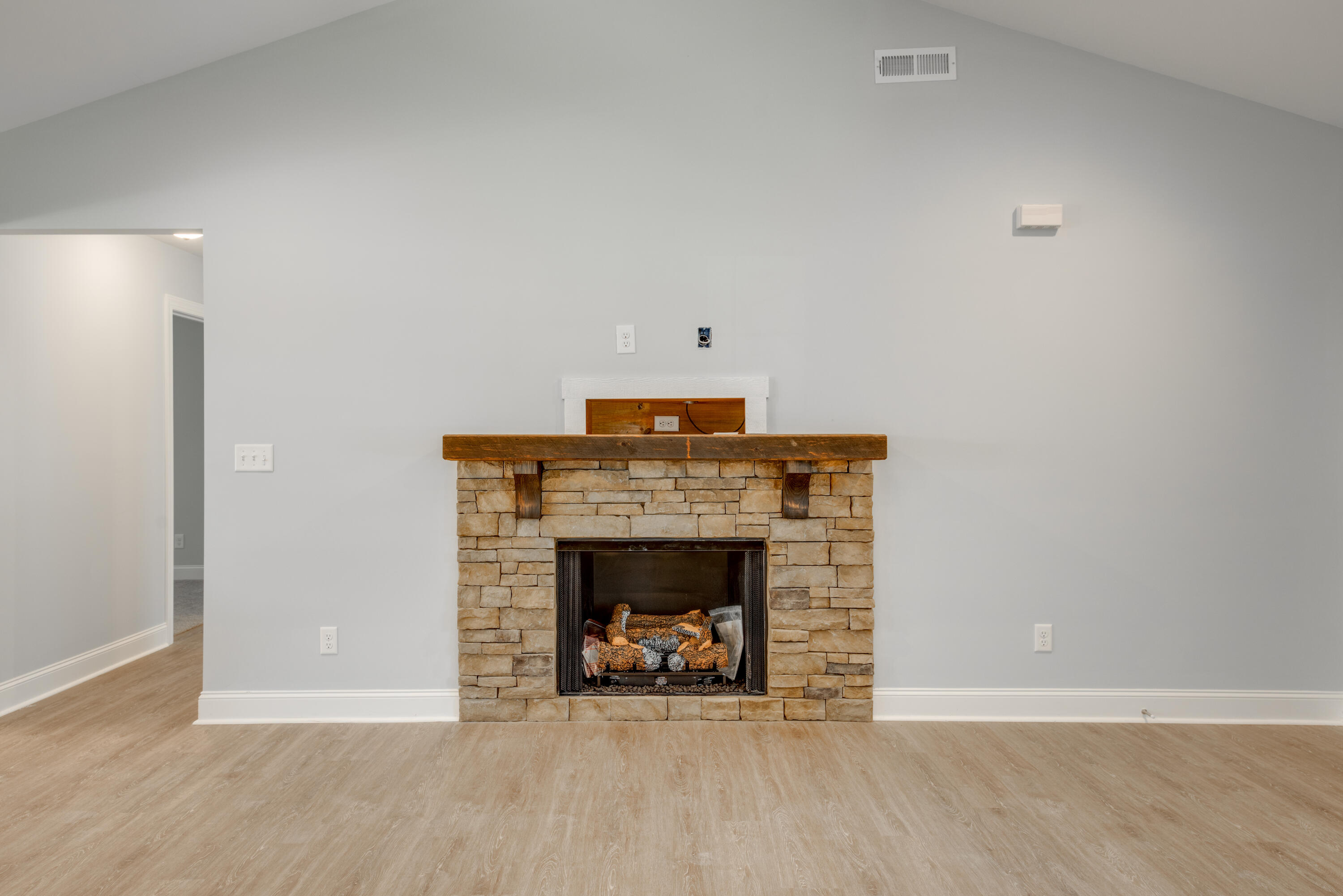 414 Forrest Road Fort Oglethorpe, GA 30742 - Photo 9 of 36 DSC_5830