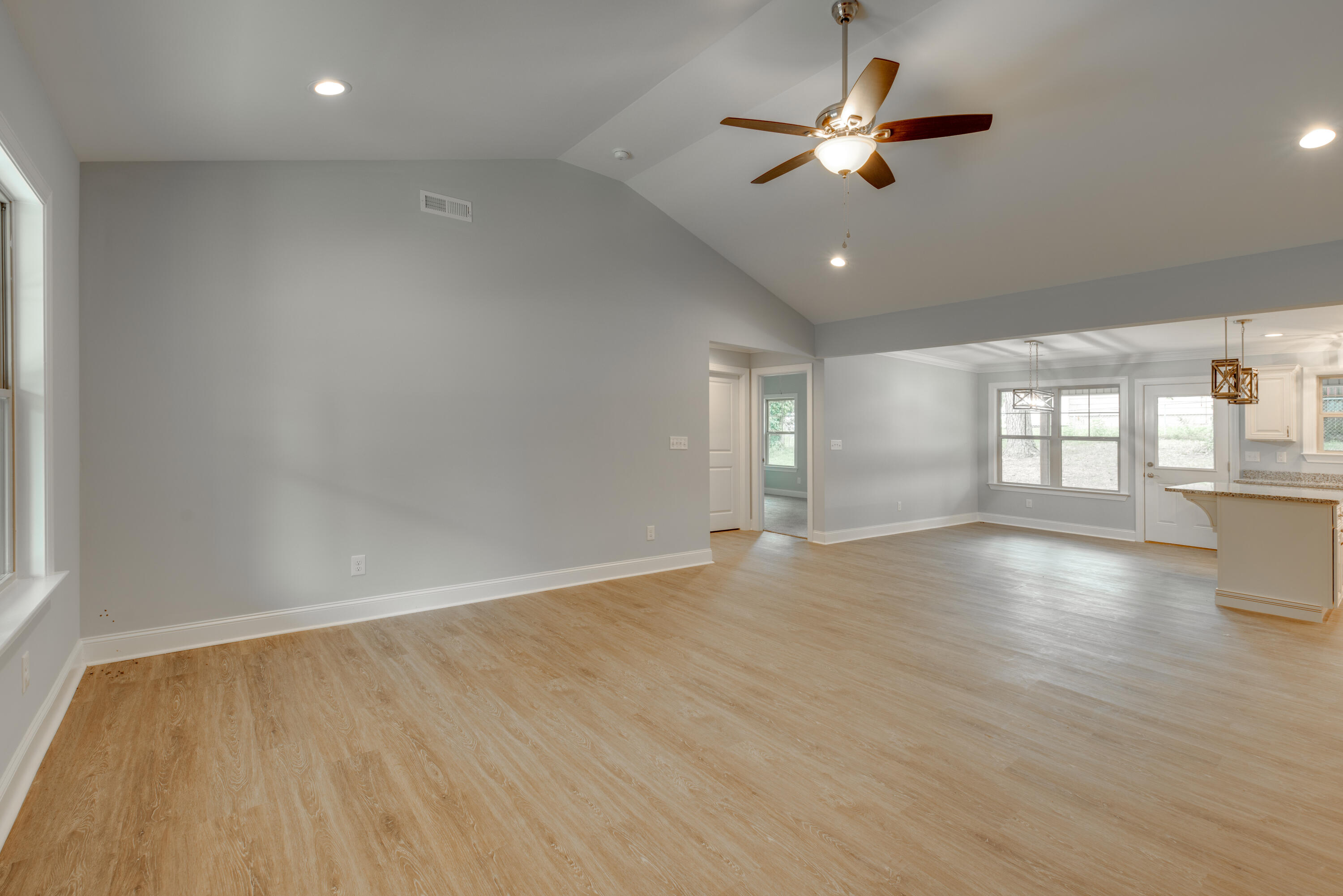 414 Forrest Road Fort Oglethorpe, GA 30742 - Photo 10 of 36 DSC_5821