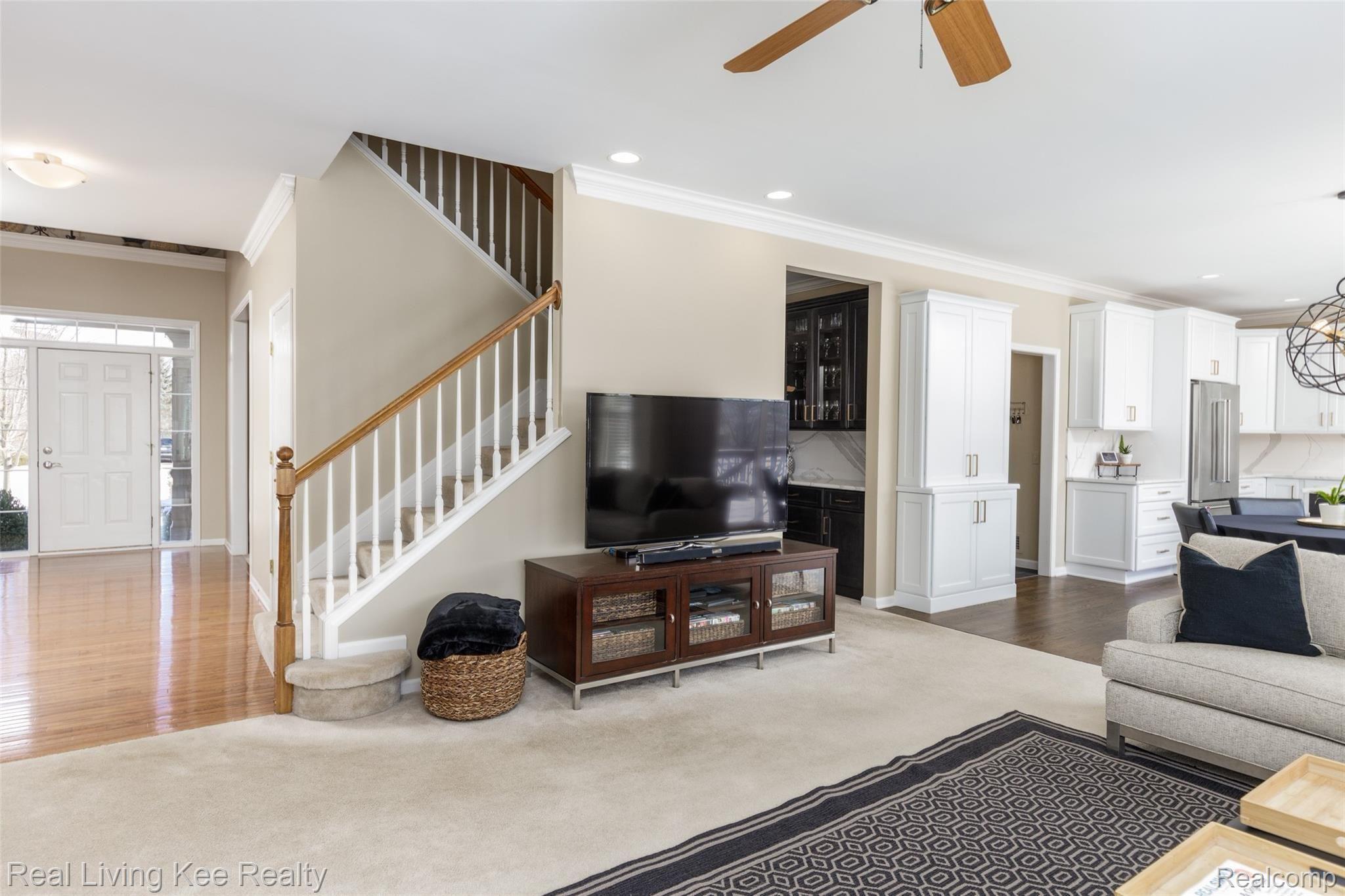 4070 Holly Lane Rochester, MI 48306 - Photo 4 of 25 4070 Holly Ln-11.jpg