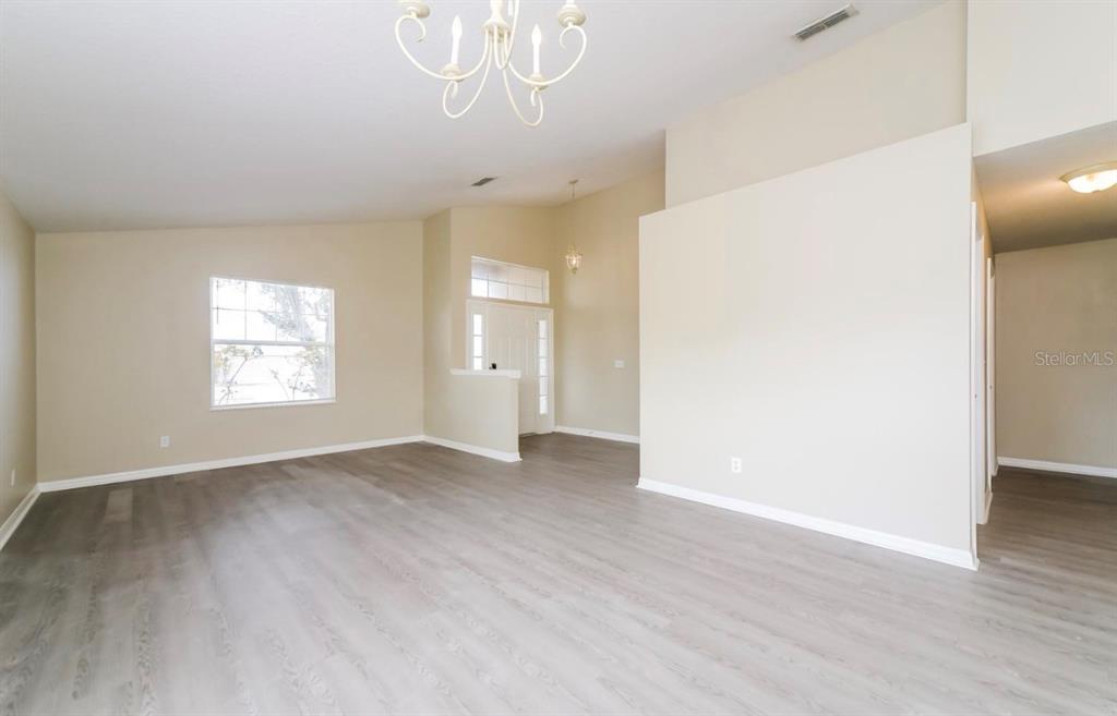 10456 Clarion Street Spring Hill, FL 34608 - Photo 4 of 11